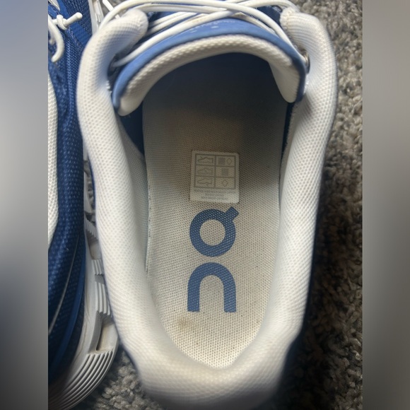 On Cloud 5 Women’s Denim and White Shoes Size 10 - Picture 9 of 10